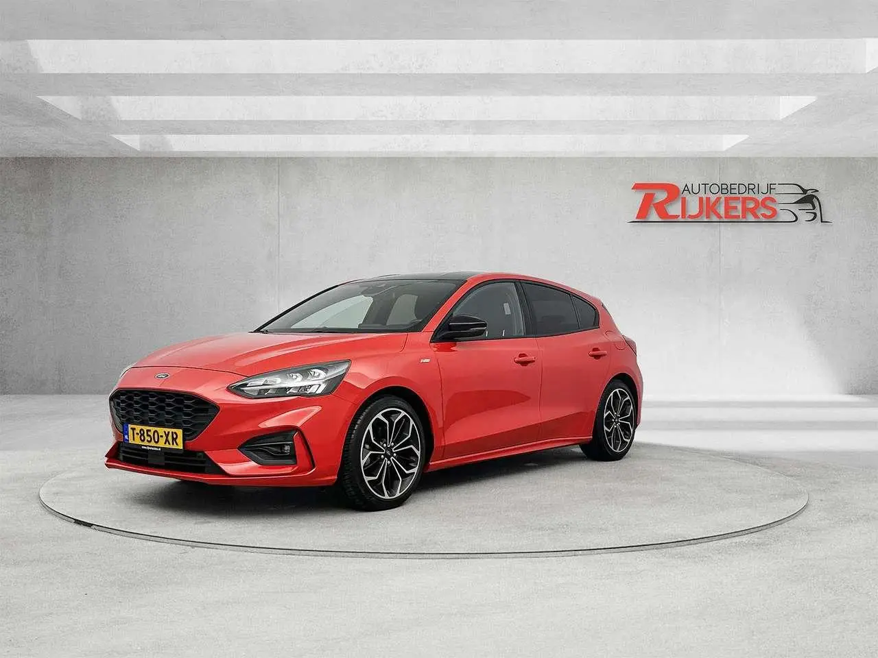 Photo 1 : Ford Focus 2019 Petrol