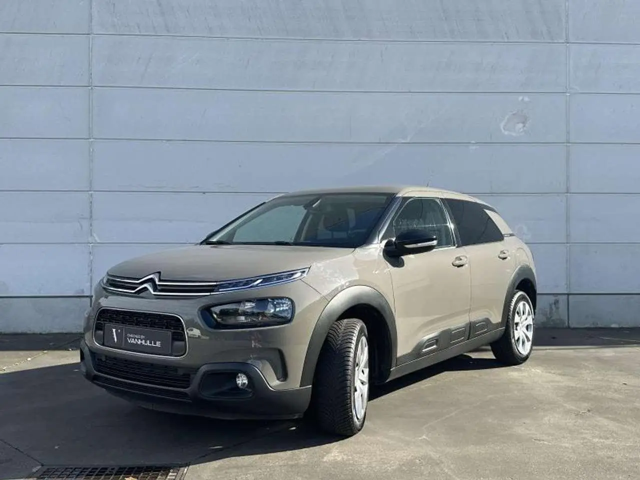 Photo 1 : Citroen C4 2018 Essence