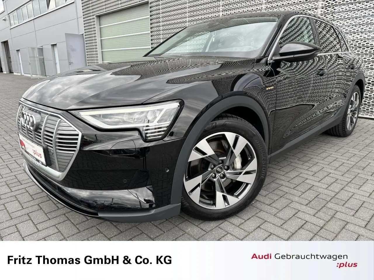 Photo 1 : Audi E-tron 2023 Électrique