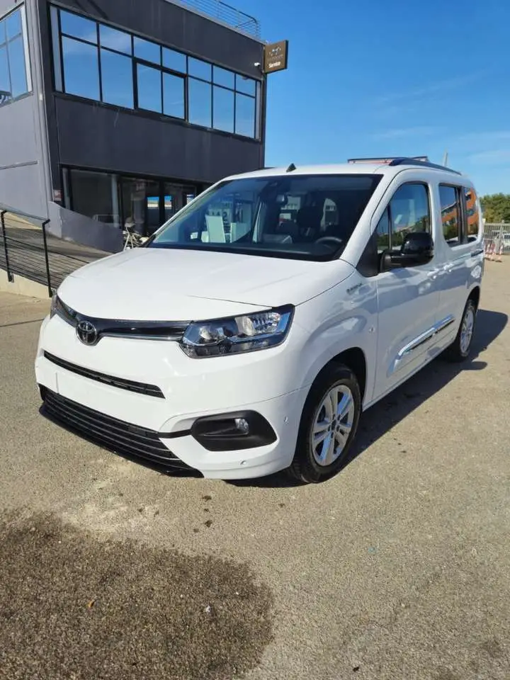 Photo 1 : Toyota Proace 2024 Électrique