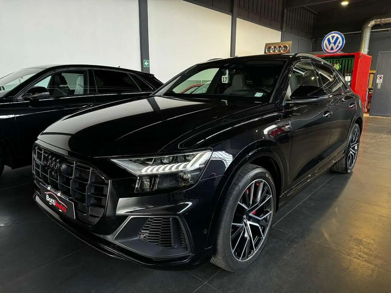 Photo 1 : Audi Q8 2019 Hybrid