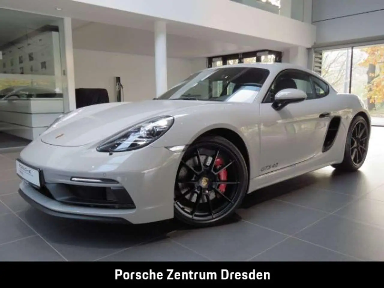 Photo 1 : Porsche 718 2024 Essence