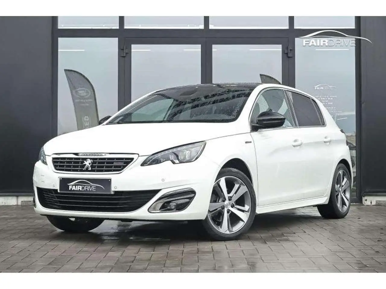 Photo 1 : Peugeot 308 2017 Petrol