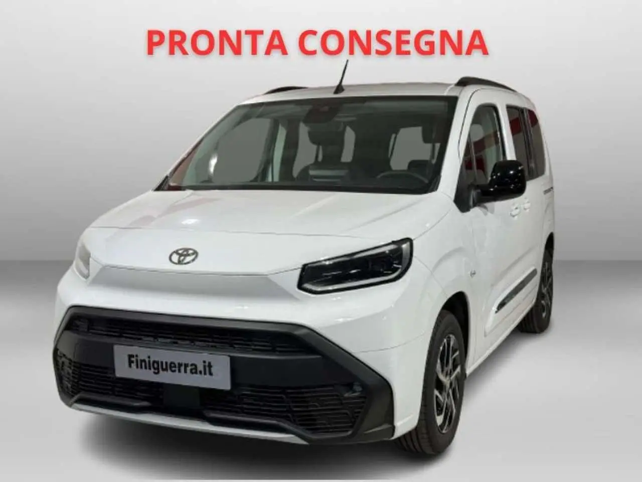 Photo 1 : Toyota Proace 2024 Petrol