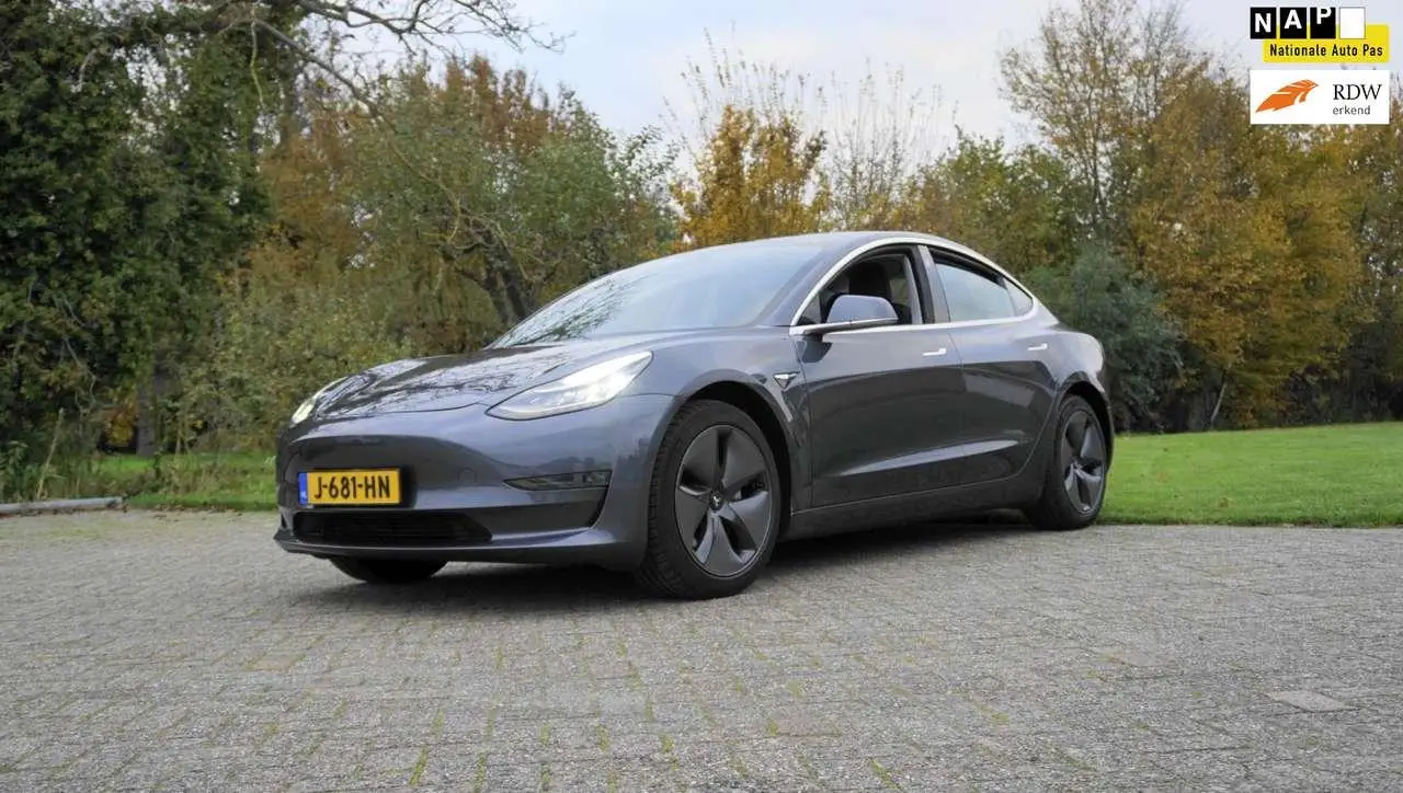 Photo 1 : Tesla Model 3 2020 Électrique