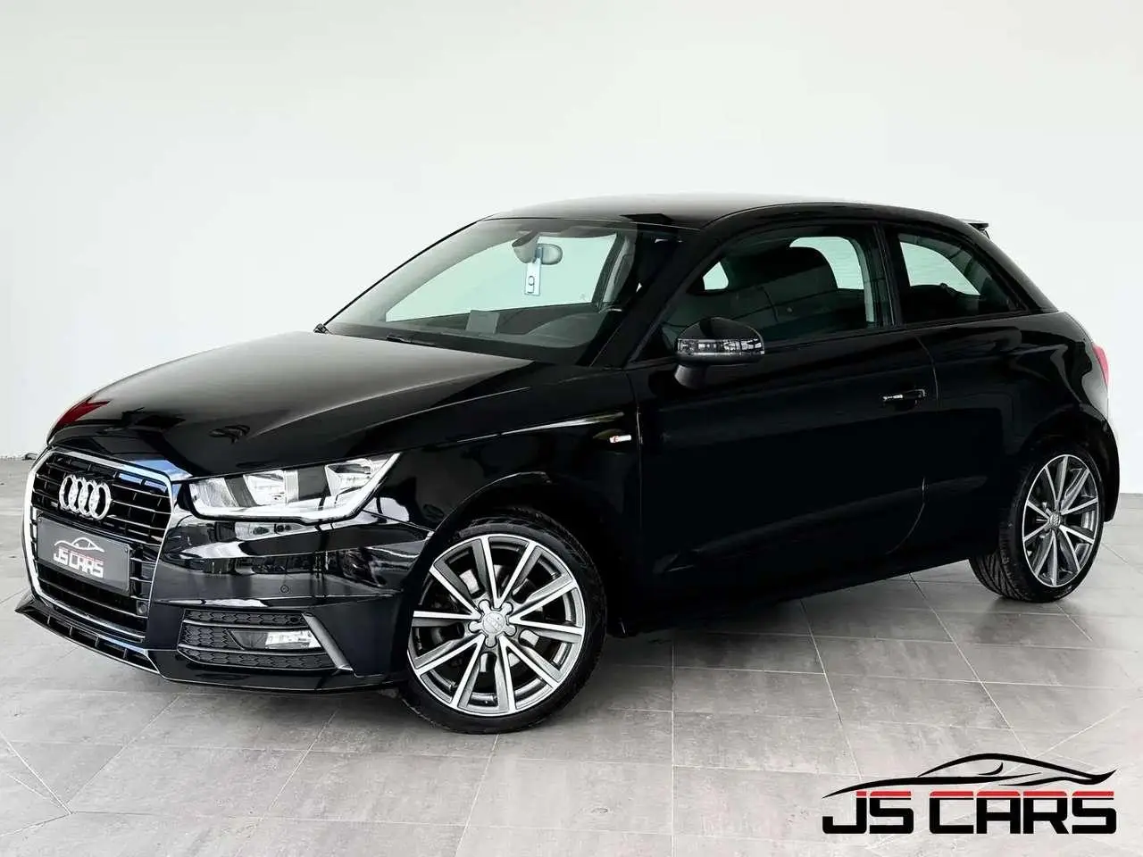 Photo 1 : Audi A1 2015 Petrol