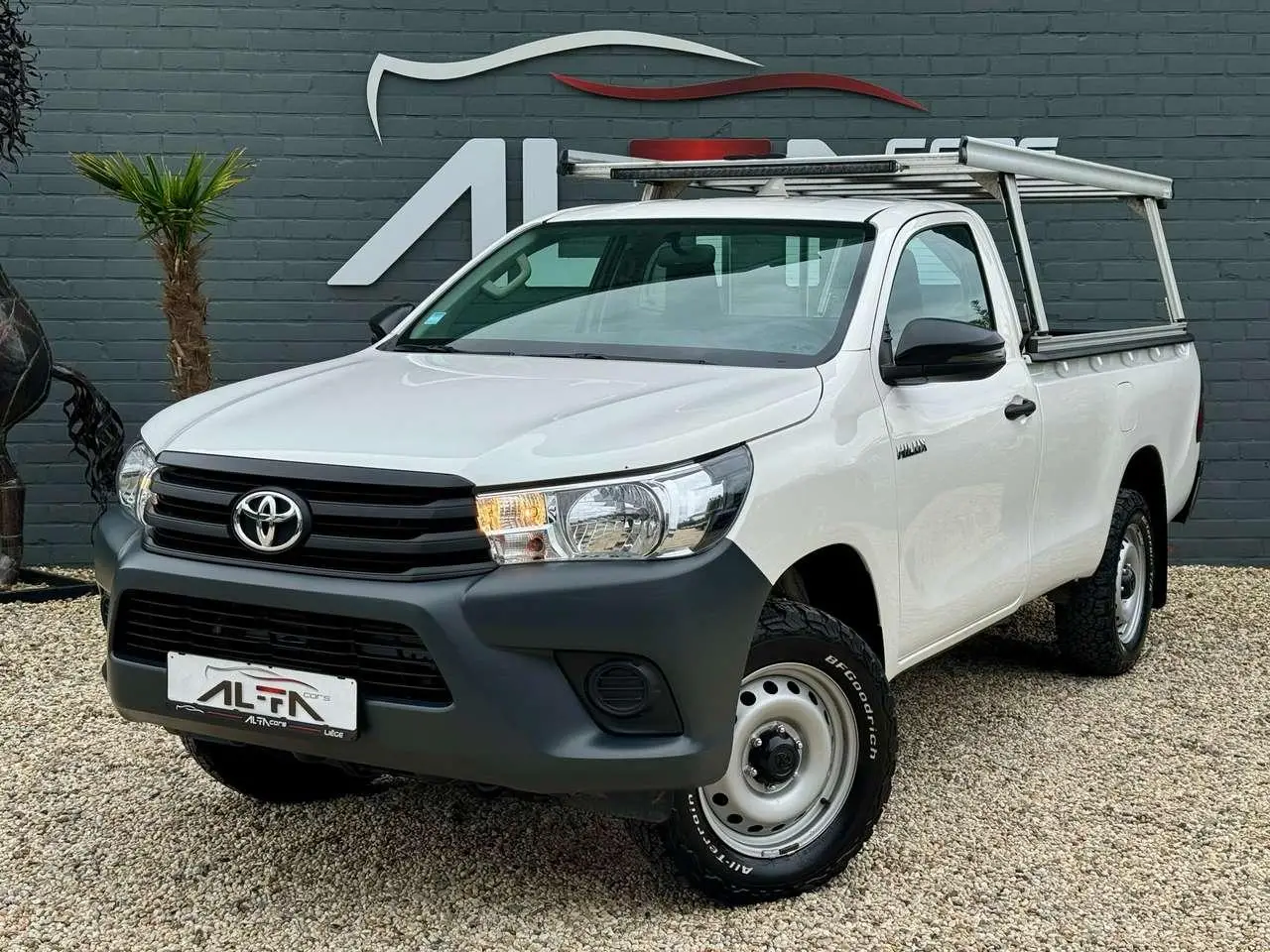 Photo 1 : Toyota Hilux 2023 Diesel