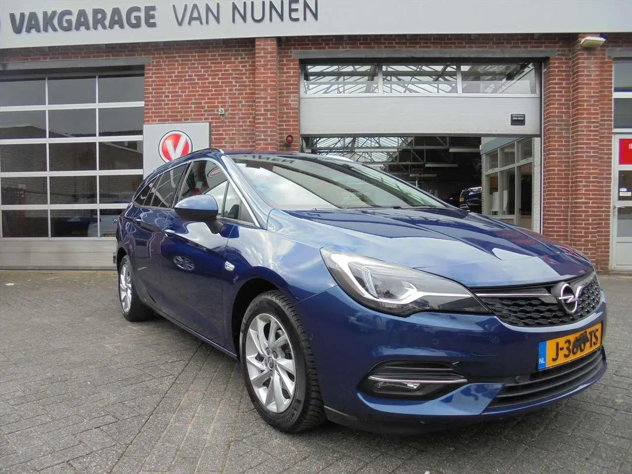 Photo 1 : Opel Astra 2020 Petrol