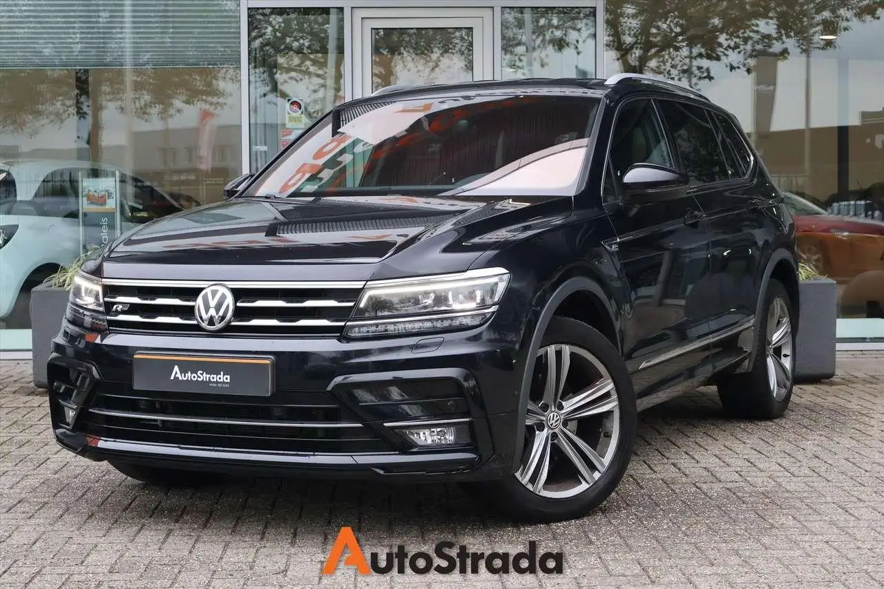 Photo 1 : Volkswagen Tiguan 2019 Essence