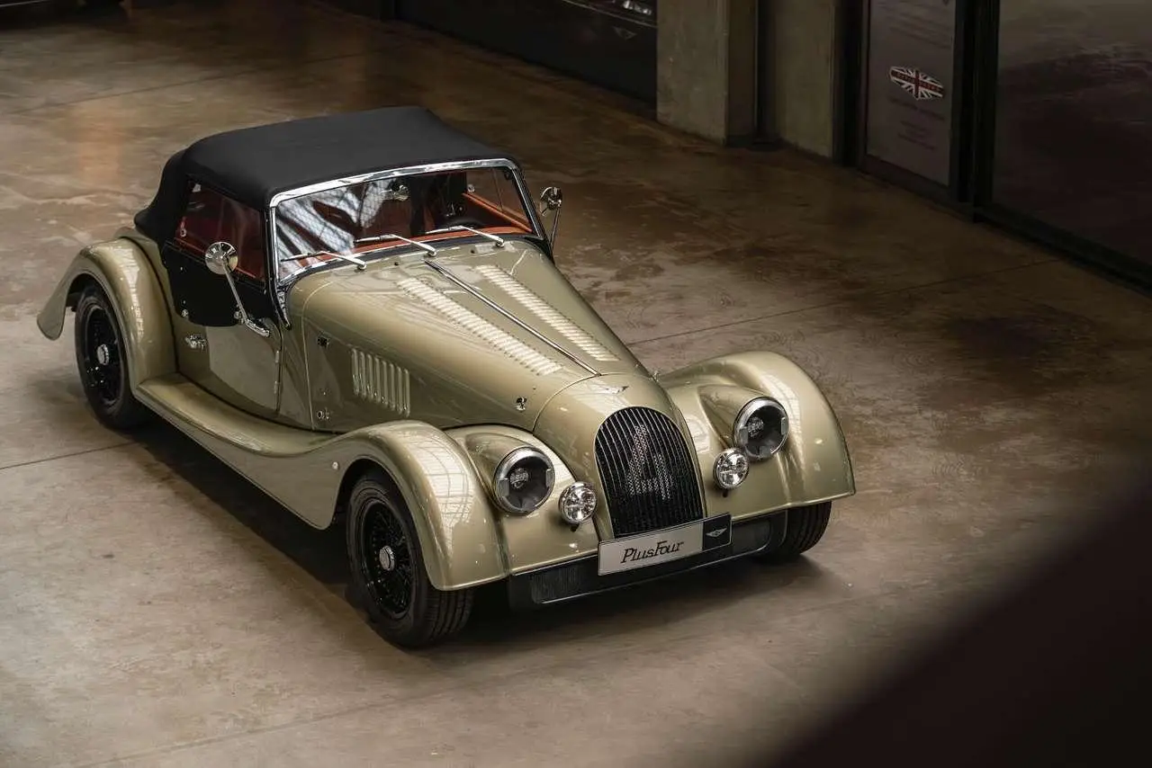 Photo 1 : Morgan Plus 4 2024 Petrol