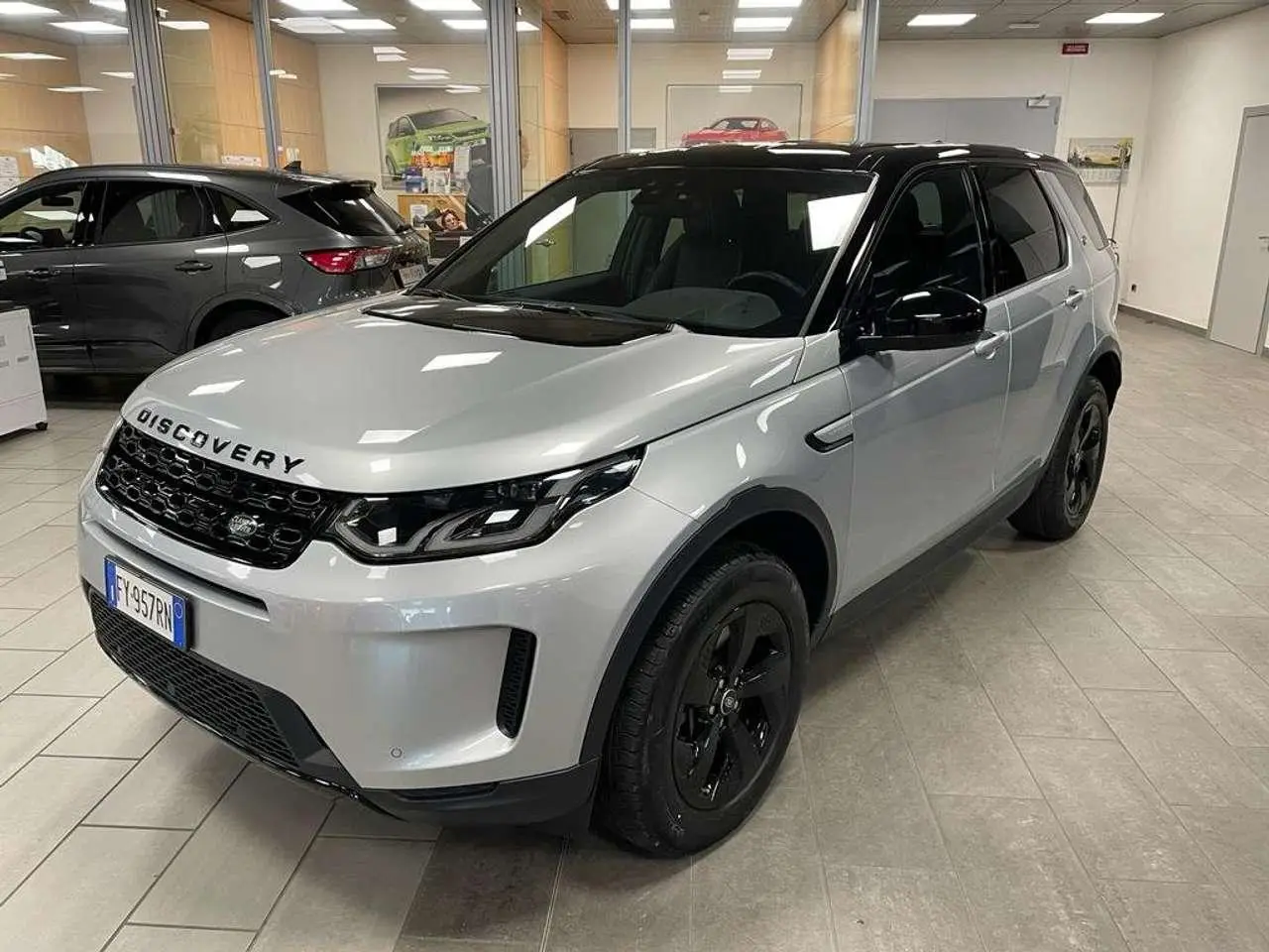 Photo 1 : Land Rover Discovery 2019 Hybride