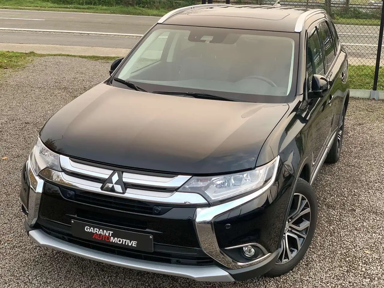 Photo 1 : Mitsubishi Outlander 2017 Essence