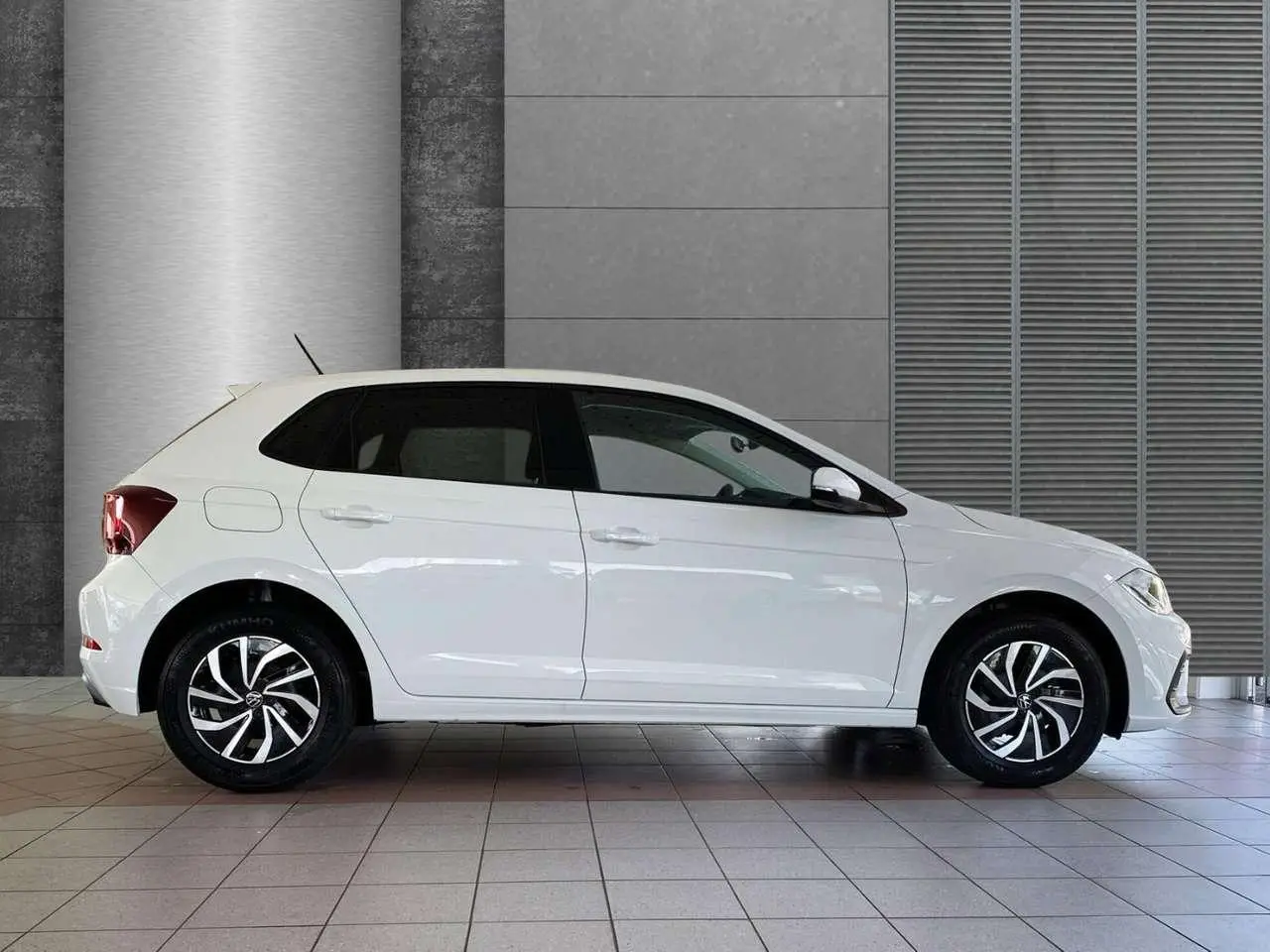 Photo 1 : Volkswagen Polo 2024 Petrol