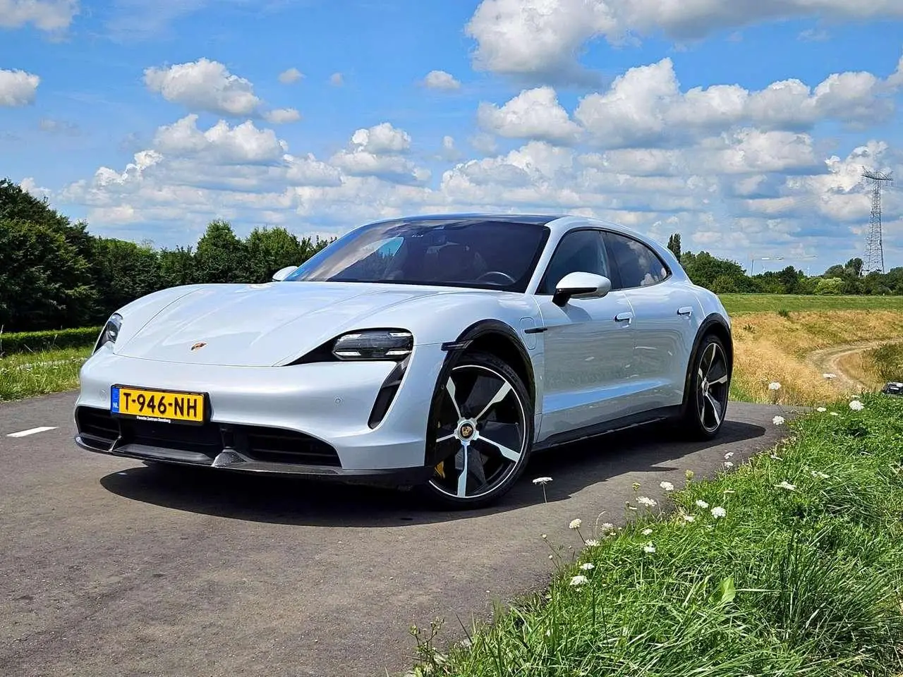 Photo 1 : Porsche Taycan 2021 Électrique