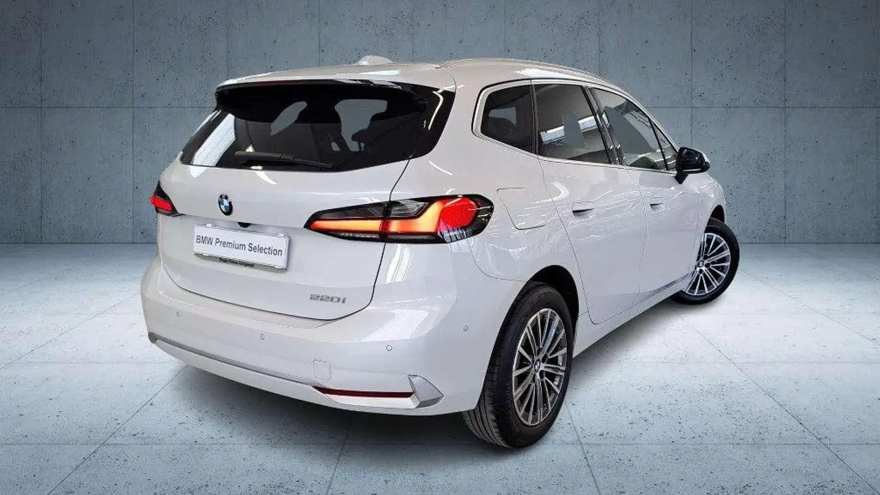 Photo 1 : Bmw Serie 2 2023 Hybrid