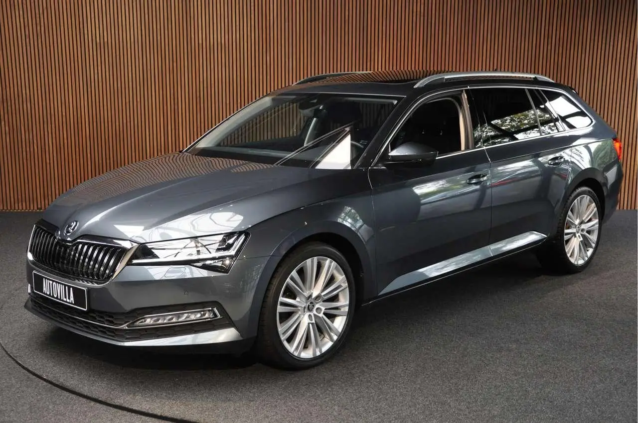 Photo 1 : Skoda Superb 2021 Essence