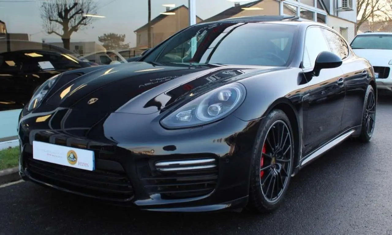 Photo 1 : Porsche Panamera 2015 Essence