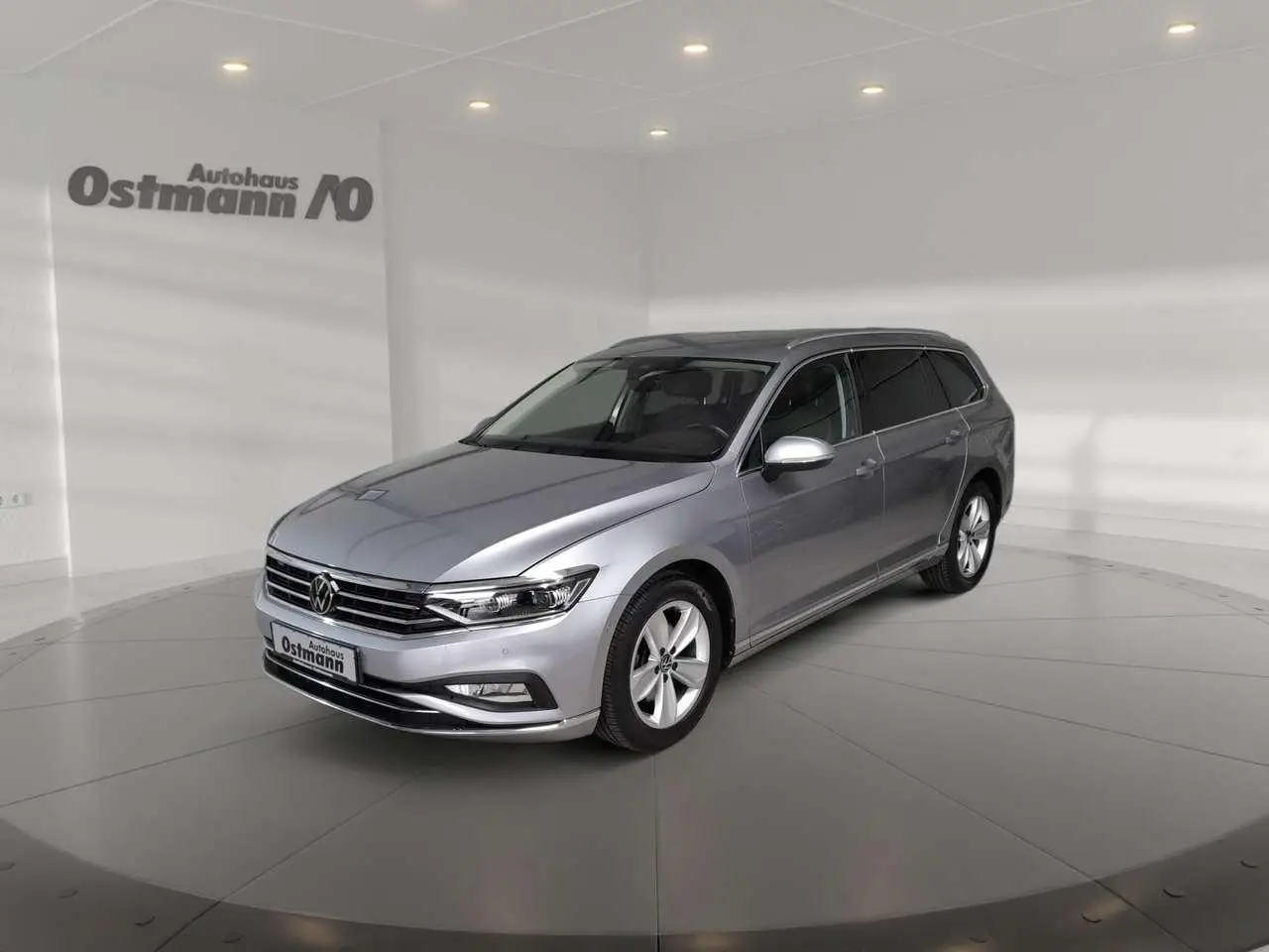 Photo 1 : Volkswagen Passat 2022 Diesel