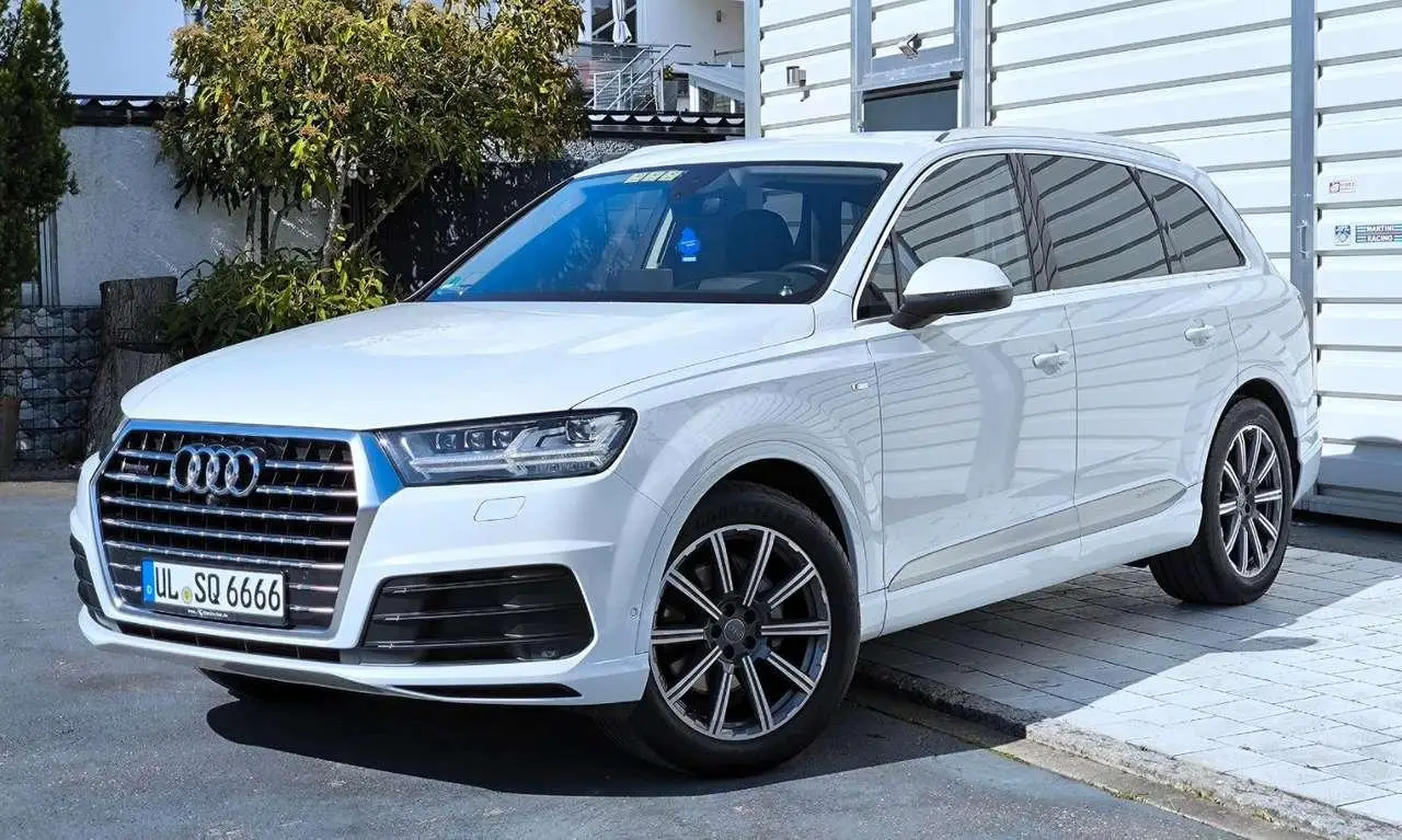 Photo 1 : Audi Q7 2016 Diesel