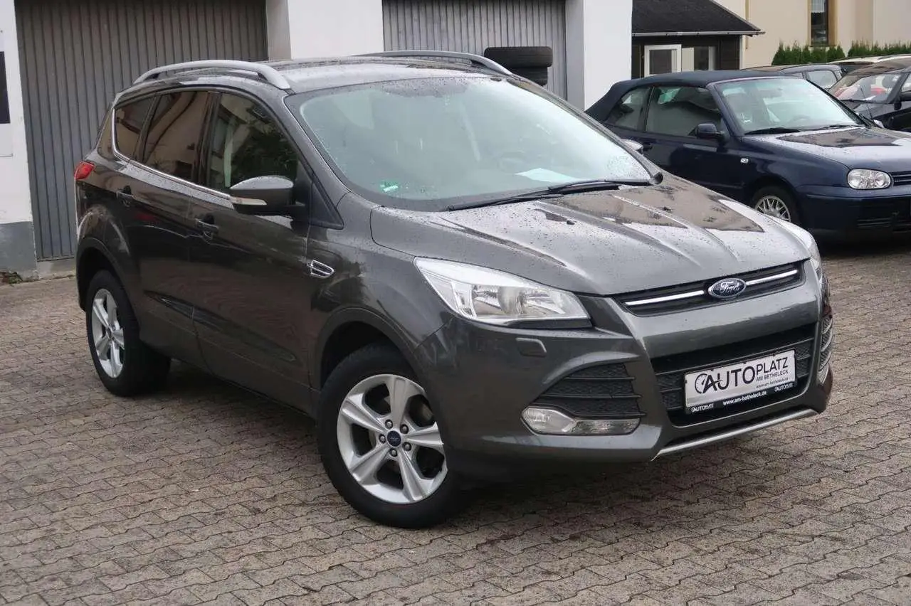 Photo 1 : Ford Kuga 2015 Essence