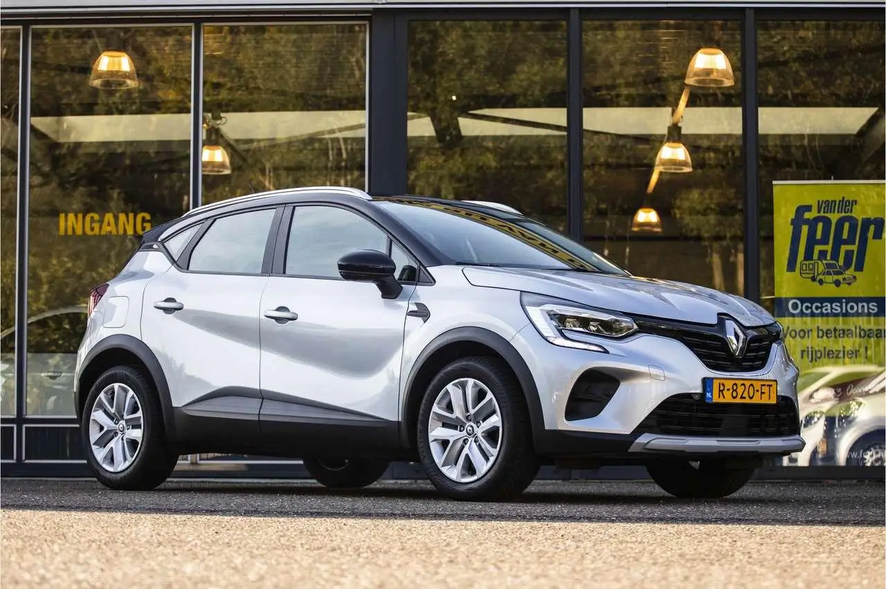 Photo 1 : Renault Captur 2022 Petrol