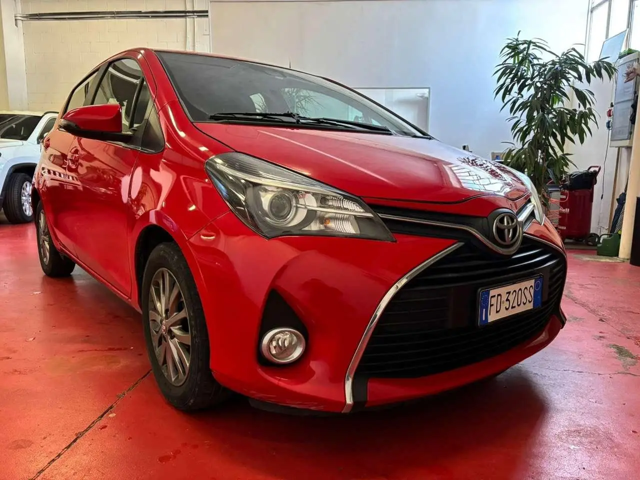 Photo 1 : Toyota Yaris 2016 Petrol