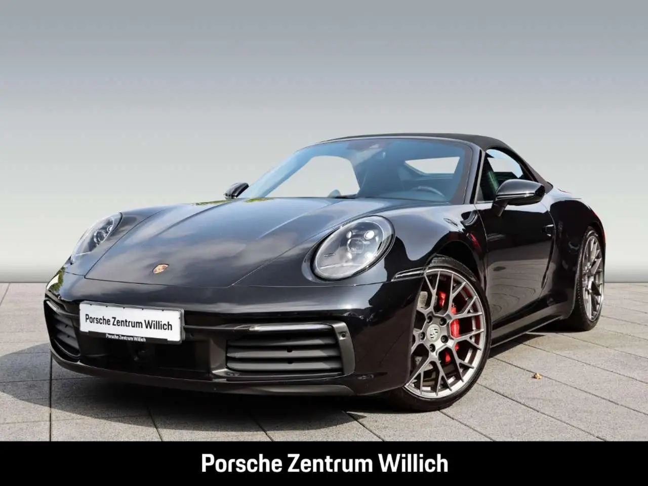 Photo 1 : Porsche 992 2021 Essence