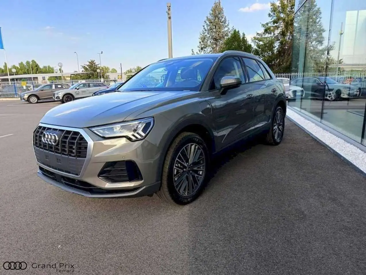 Photo 1 : Audi Q3 2023 Hybride