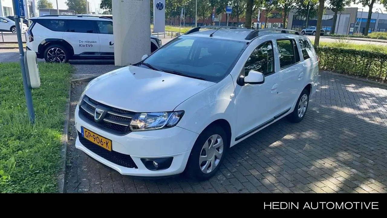 Photo 1 : Dacia Logan 2015 Essence