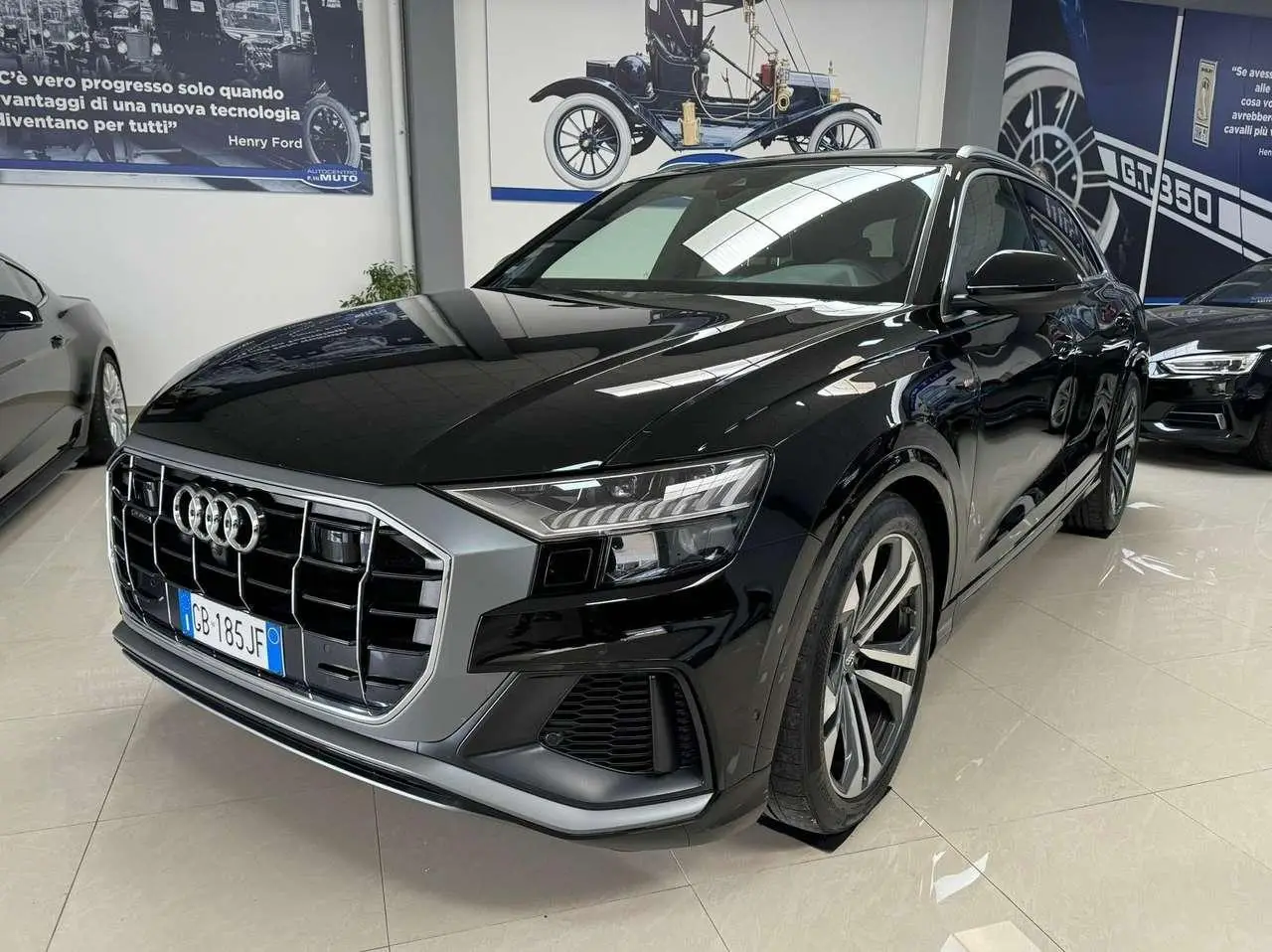 Photo 1 : Audi Q8 2020 Hybride