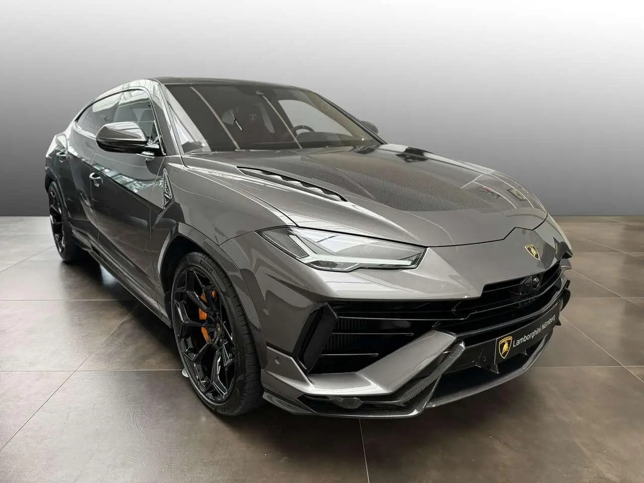 Photo 1 : Lamborghini Urus 2023 Essence