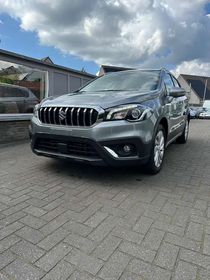 Photo 1 : Suzuki Sx4 2019 Petrol