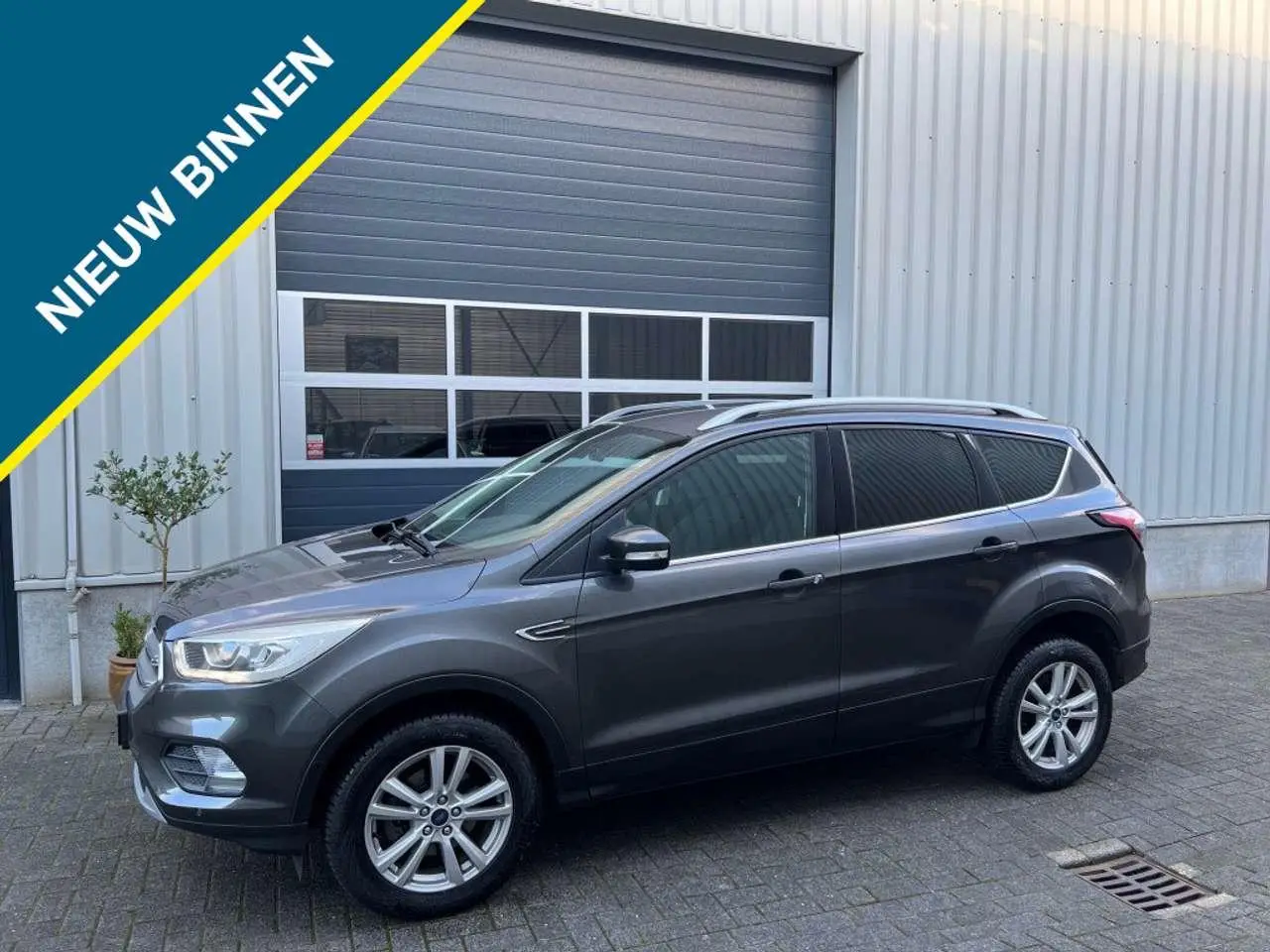 Photo 1 : Ford Kuga 2018 Petrol