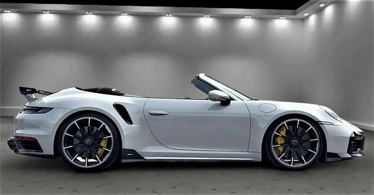 Photo 1 : Porsche 992 2022 Essence