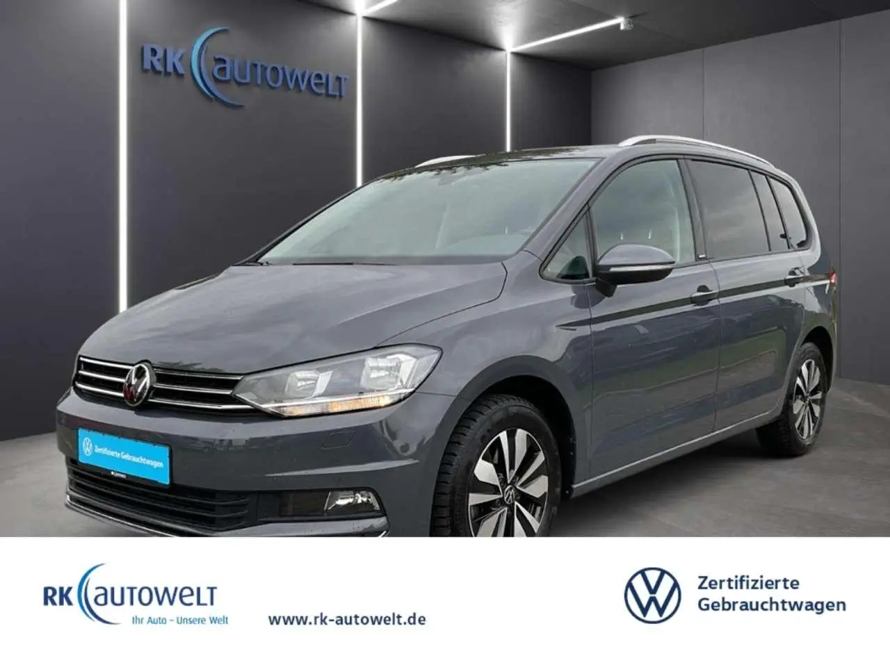 Photo 1 : Volkswagen Touran 2023 Essence