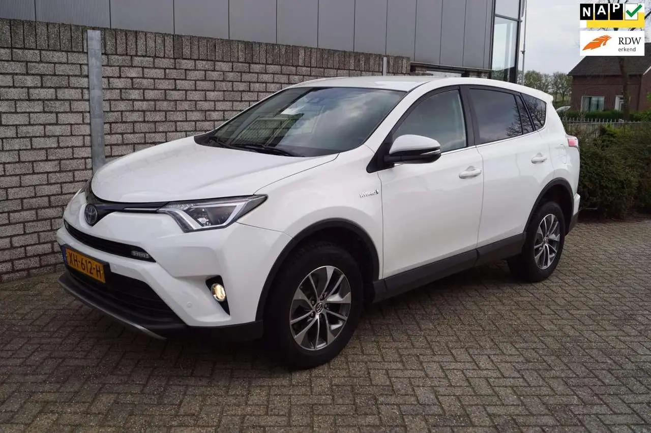 Photo 1 : Toyota Rav4 2019 Hybrid