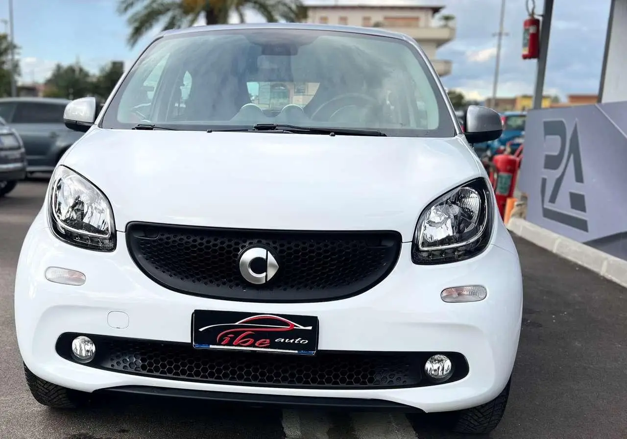 Photo 1 : Smart Forfour 2016 Essence