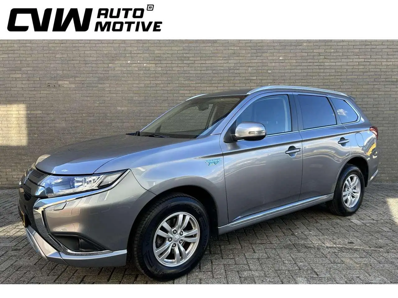 Photo 1 : Mitsubishi Outlander 2019 Hybrid