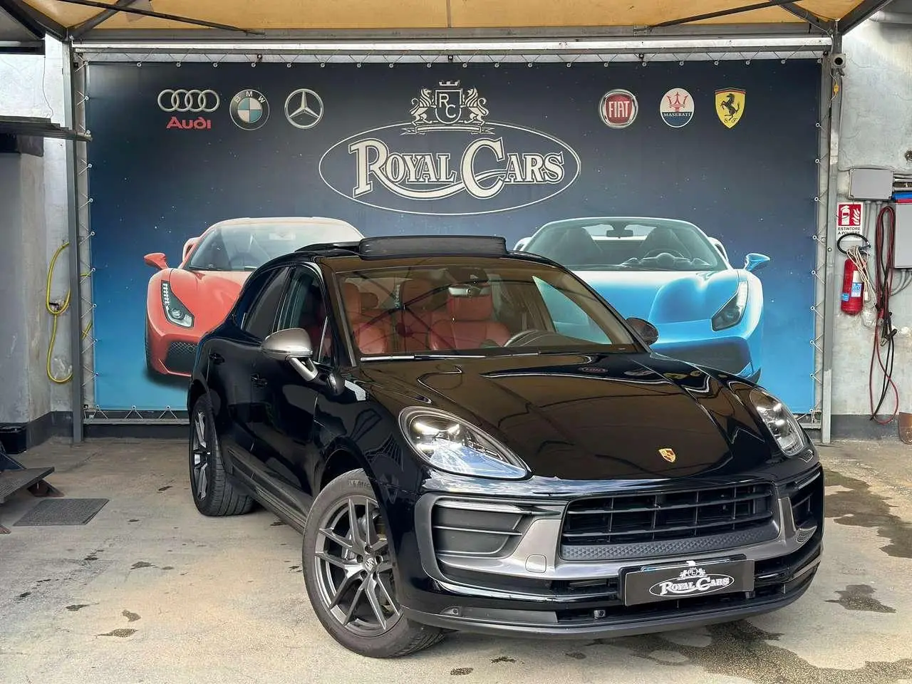 Photo 1 : Porsche Macan 2023 Petrol