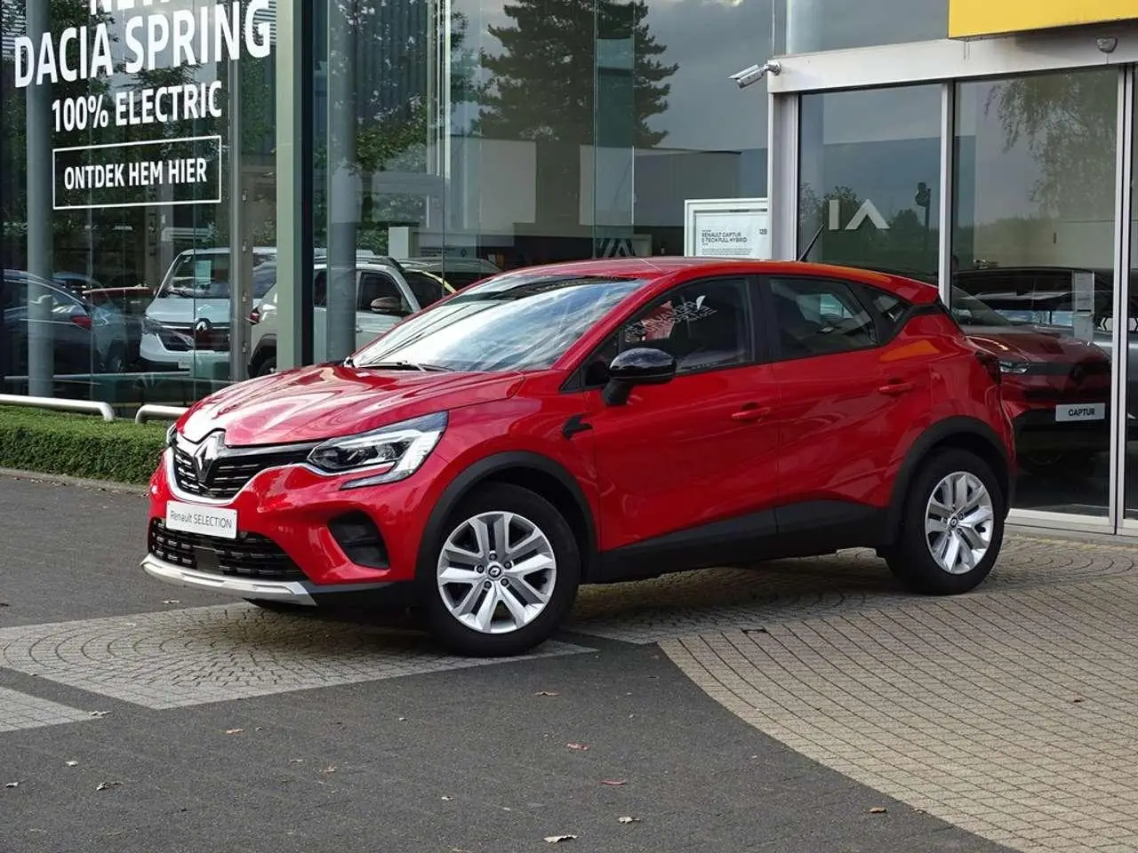 Photo 1 : Renault Captur 2024 Petrol