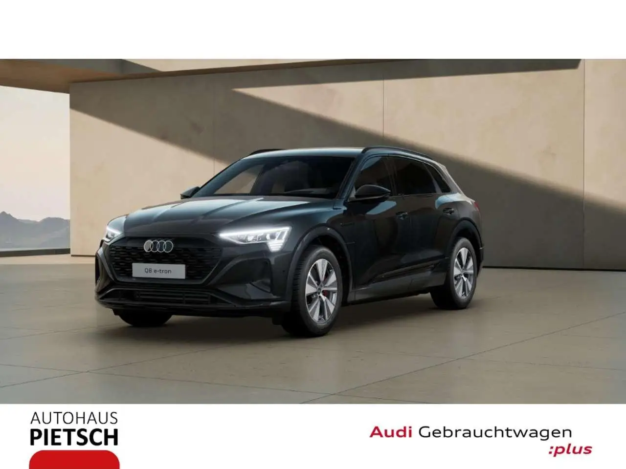 Photo 1 : Audi Q8 2023 Électrique