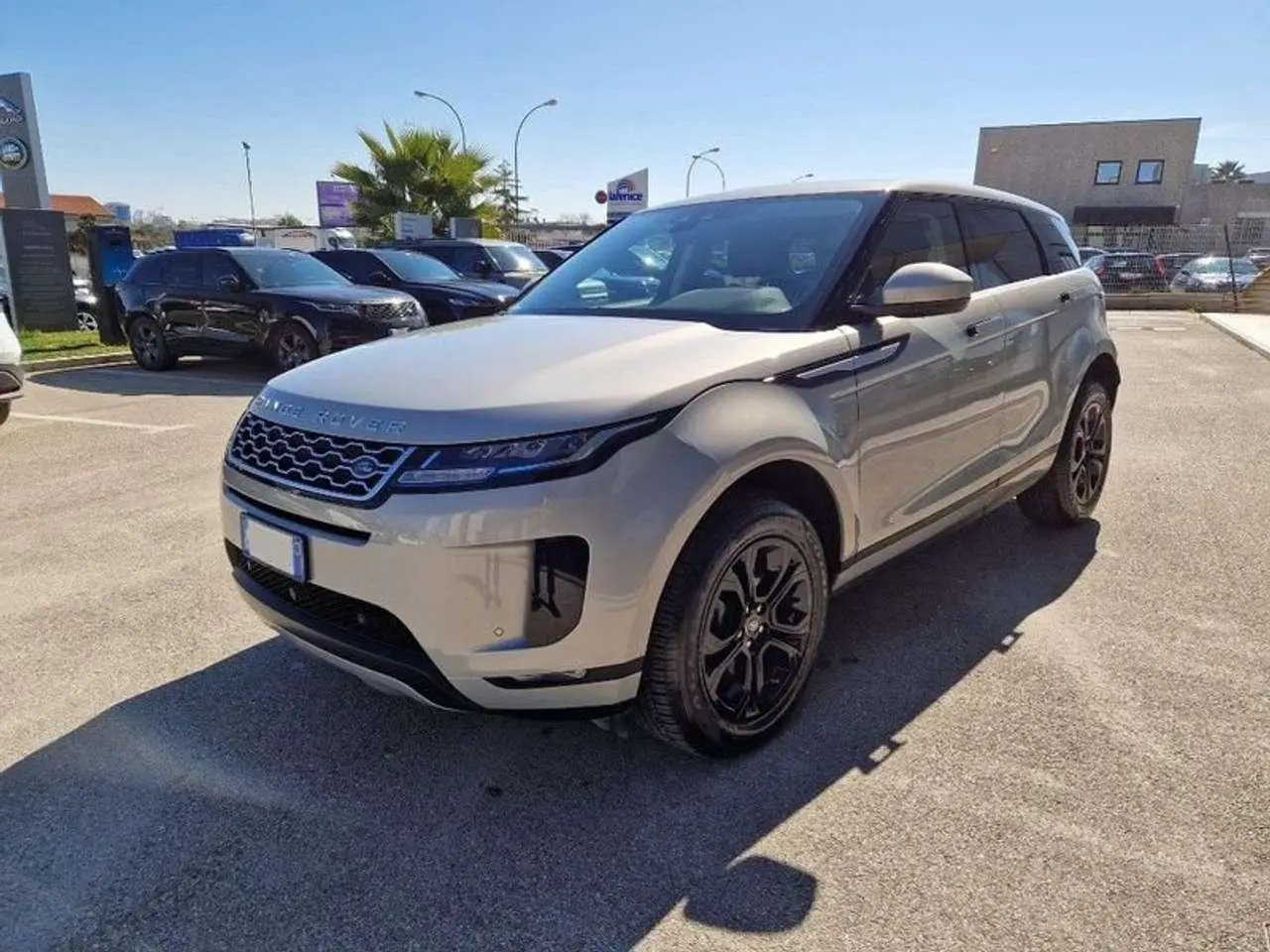 Photo 1 : Land Rover Range Rover Evoque 2020 Hybrid