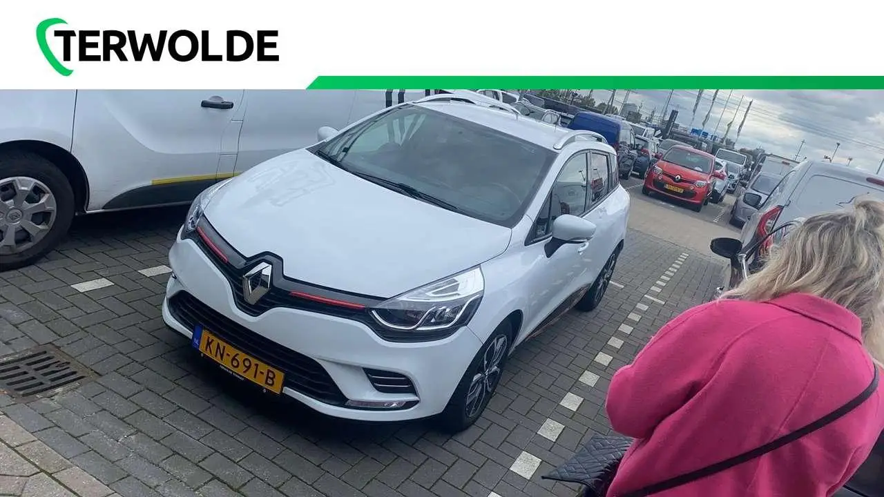 Photo 1 : Renault Clio 2016 Petrol