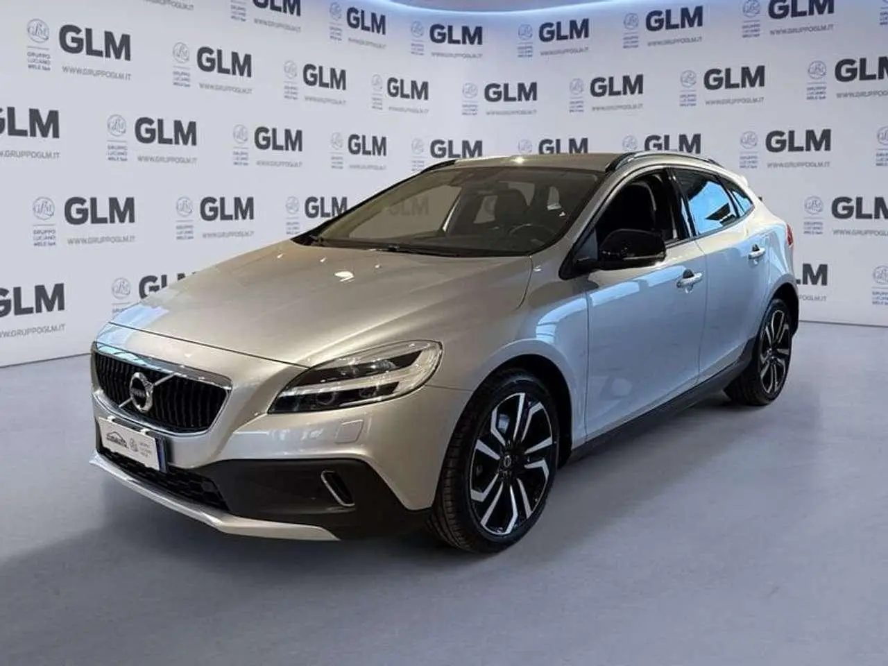 Photo 1 : Volvo V40 2019 Diesel