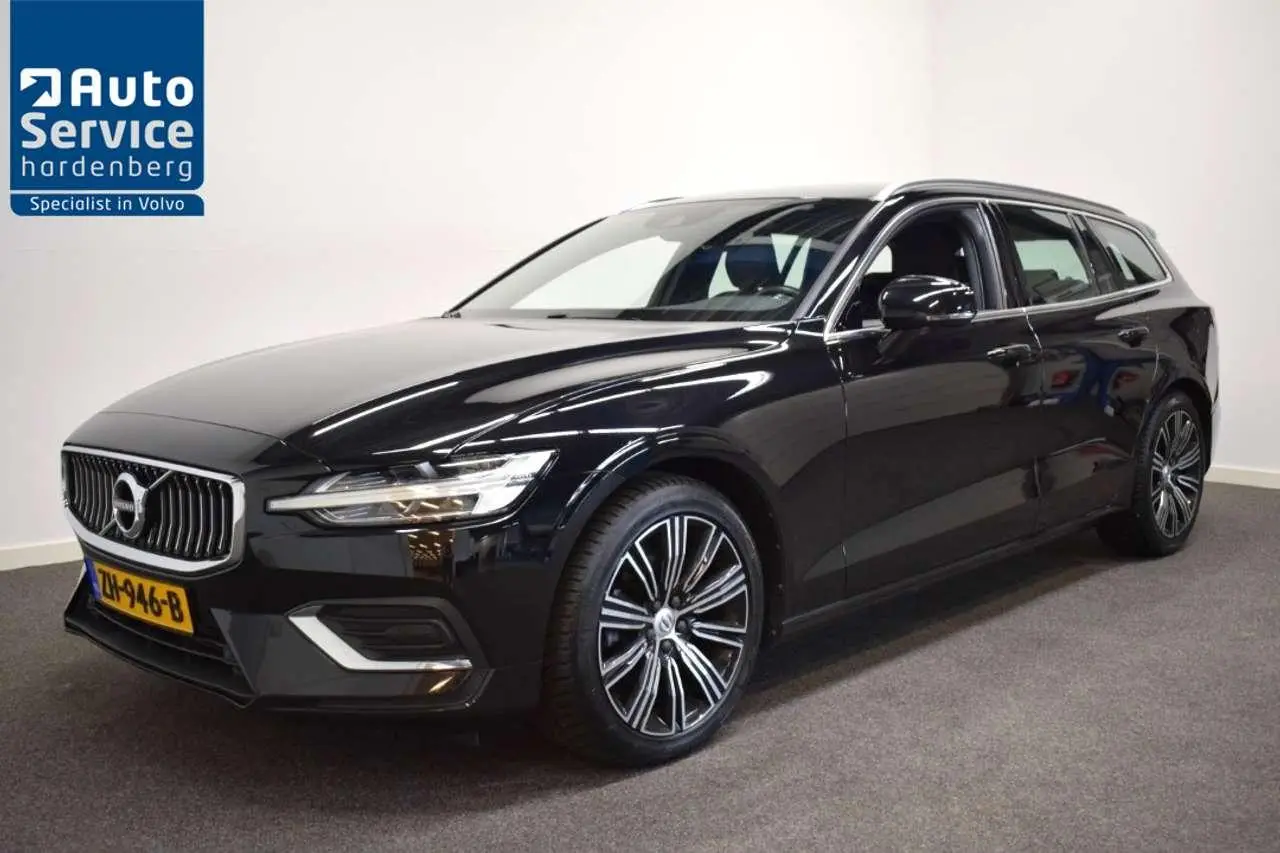 Photo 1 : Volvo V60 2019 Essence