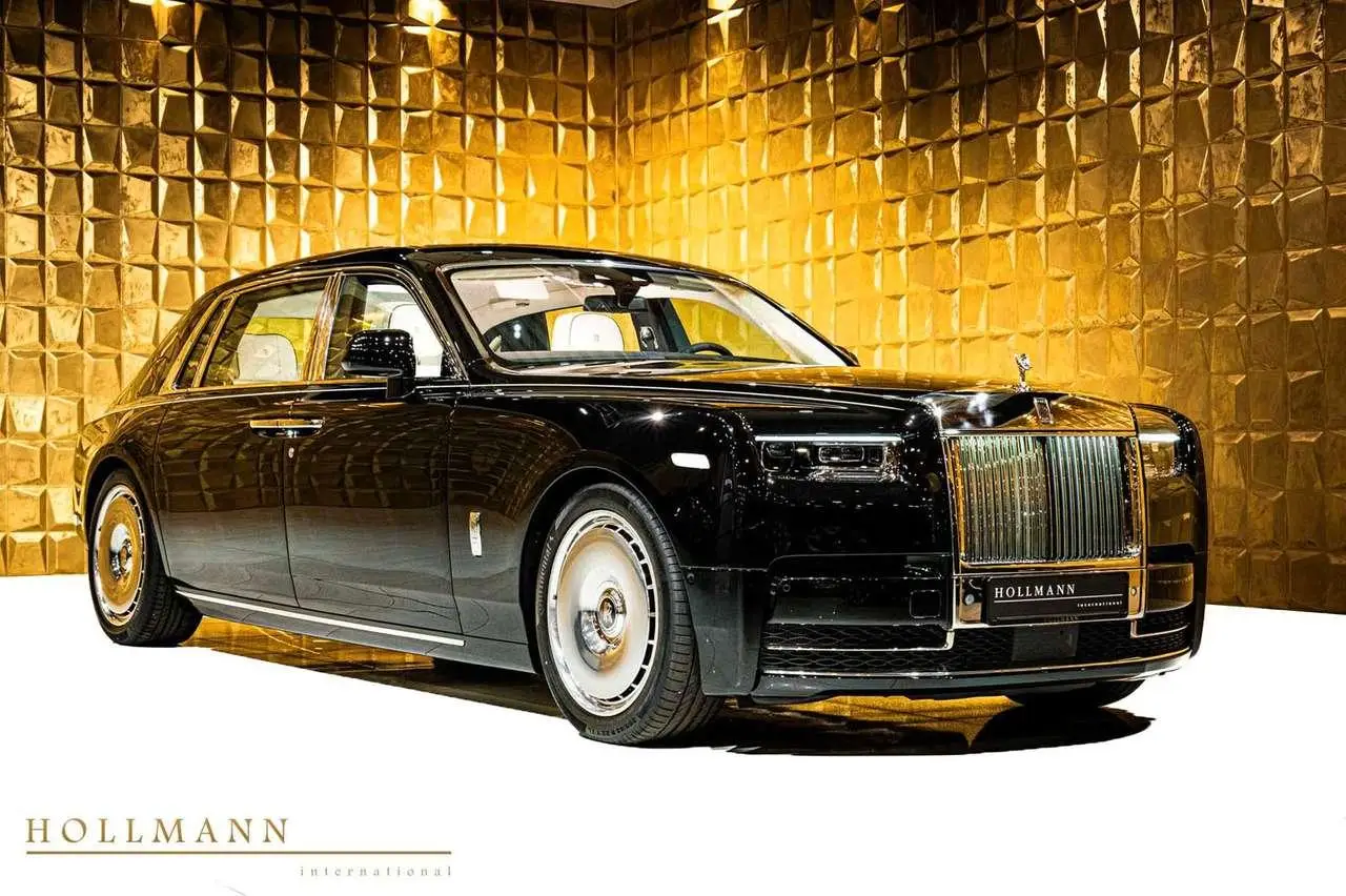 Photo 1 : Rolls-royce Phantom 2024 Petrol