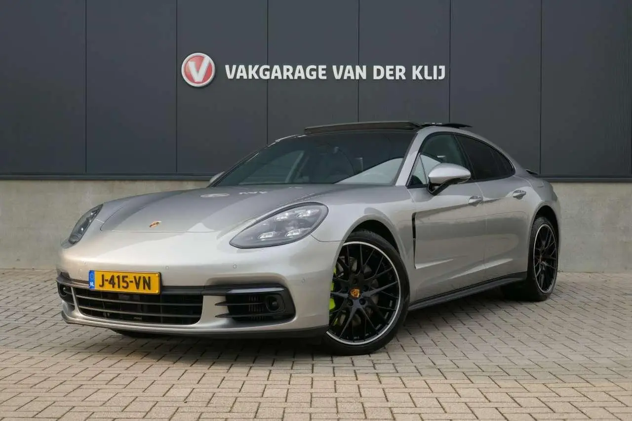 Photo 1 : Porsche Panamera 2017 Hybrid