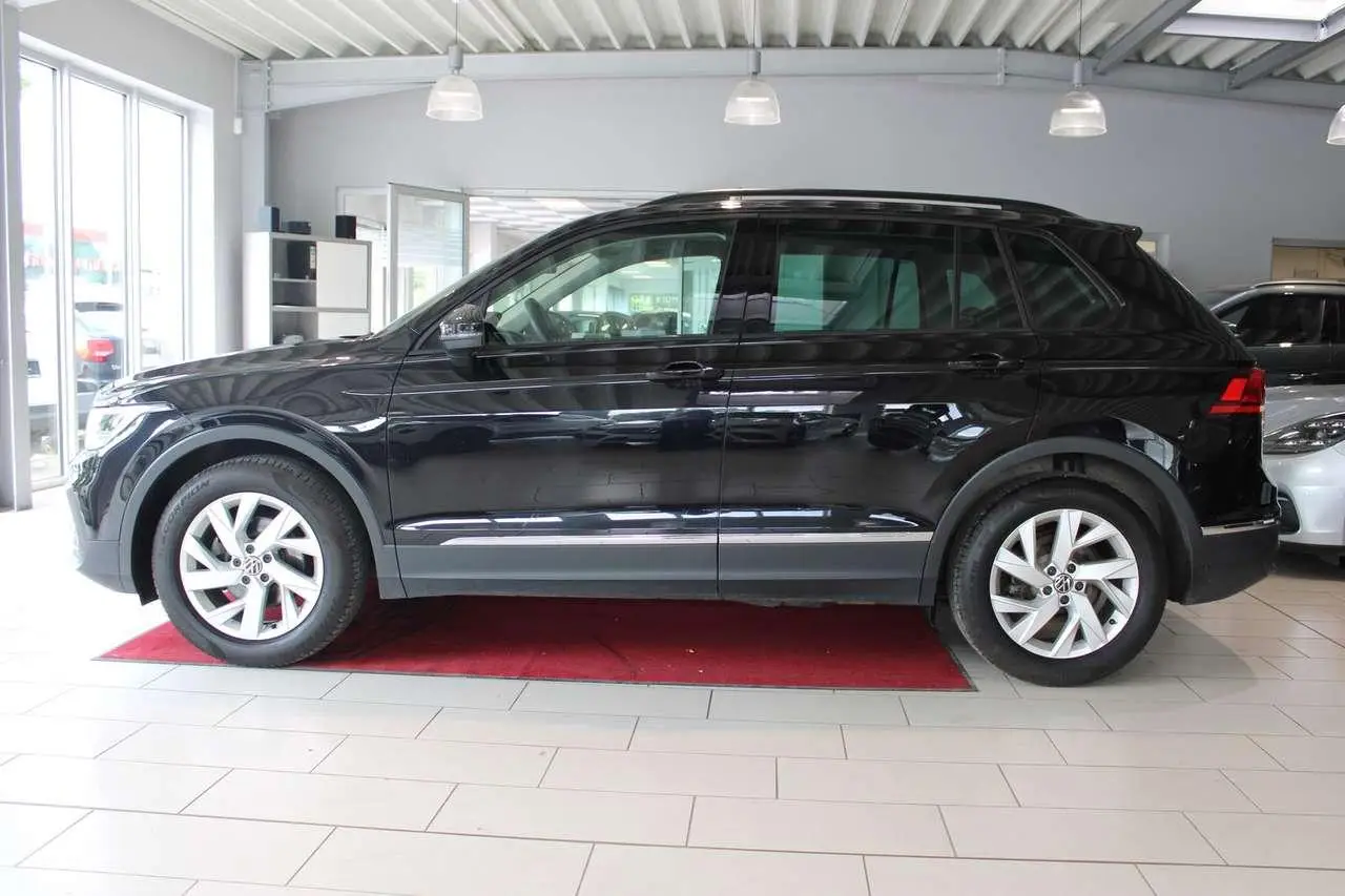 Photo 1 : Volkswagen Tiguan 2021 Essence