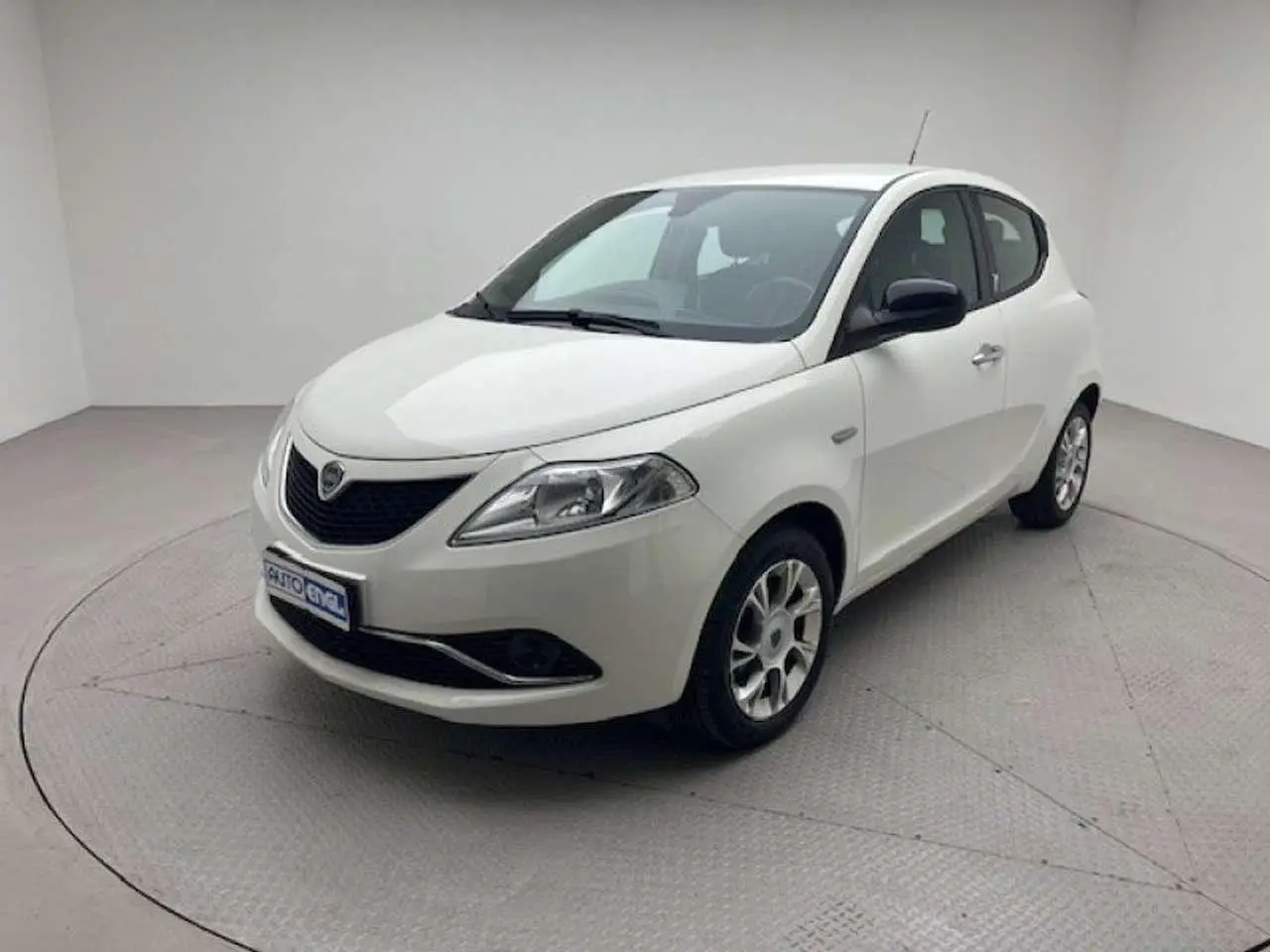 Photo 1 : Lancia Ypsilon 2016 Essence