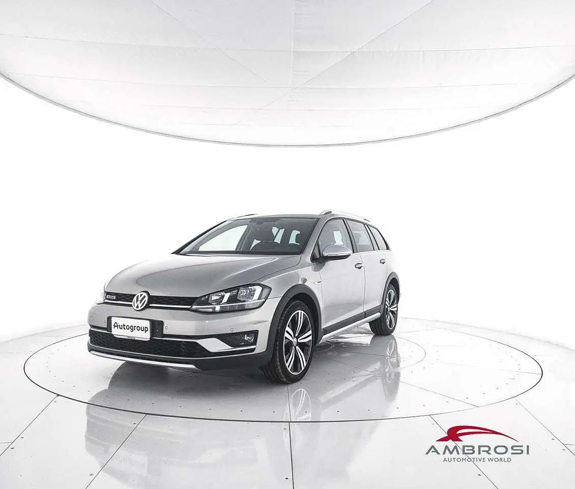 Photo 1 : Volkswagen Golf 2019 Diesel